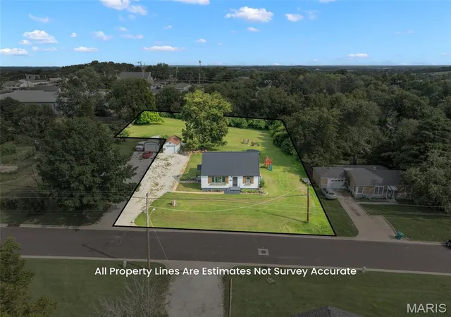 Photo 2 of Single family home for sale at 1165 Moselle Rd, Saint Clair, MO 63077 | MLS# MIS26050573 | Listing updated on 2026-09-11