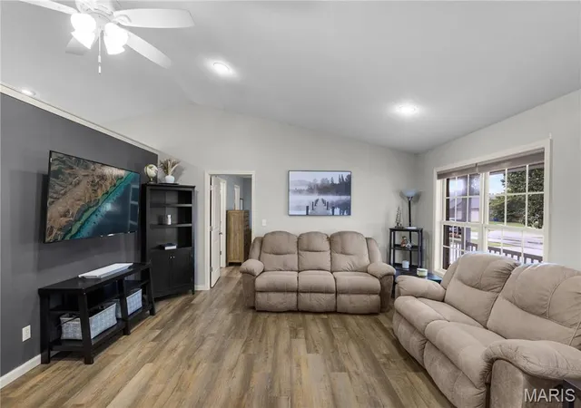 Photo 3 of Single family home for sale at 467 Oak Meadow Dr, Jackson, MO 63755 | MLS# MIS26050627 | Listing updated on 2026-09-14