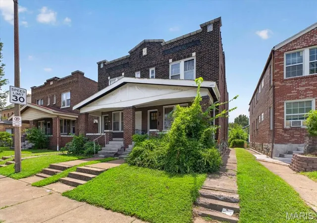 Photo 3 of Multi family home for sale at 3812-3814 Chippewa St, Saint Louis, MO 63116 | MLS# MIS26050638 | Listing updated on 2026-09-11