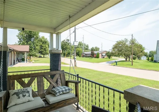 Photo 3 of Single family home for sale at 1606 Old Saint Marys Rd, Perryville, MO 63775 | MLS# MIS26050652 | Listing updated on 2026-09-18