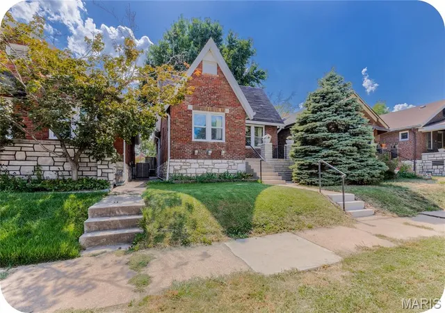 Photo 1 of Single family home for sale at 3820 Burgen Ave, Saint Louis, MO 63116 | MLS# MIS26050723 | Listing updated on 2026-09-15