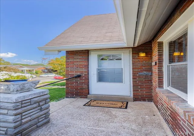 Photo 3 of Single family home for sale at 3820 Burgen Ave, Saint Louis, MO 63116 | MLS# MIS26050723 | Listing updated on 2026-09-15