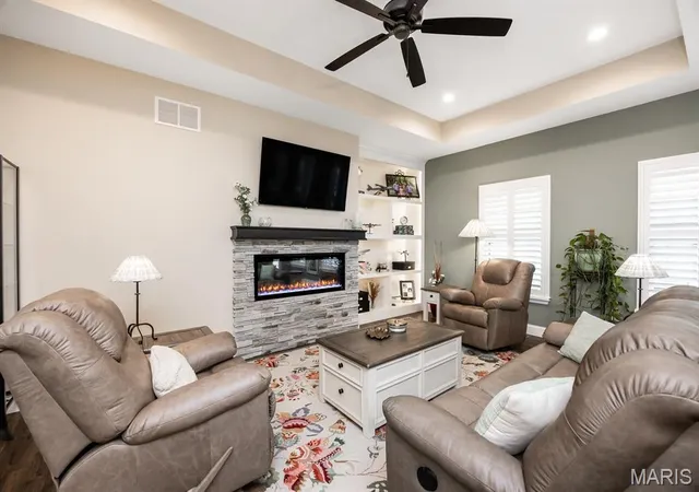 Photo 4 of Single family home for sale at 1395 Dove Hollow Cir, O Fallon, IL 62269 | MLS# MIS26050834 | Listing updated on 2026-10-06