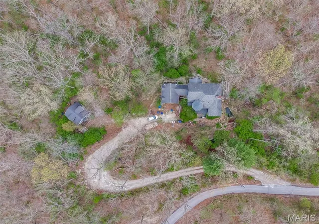 Photo 3 of Single family home for sale at 19111 Foxfire Forest Rd, Wildwood, MO 63069 | MLS# MIS26050858 | Listing updated on 2026-10-07