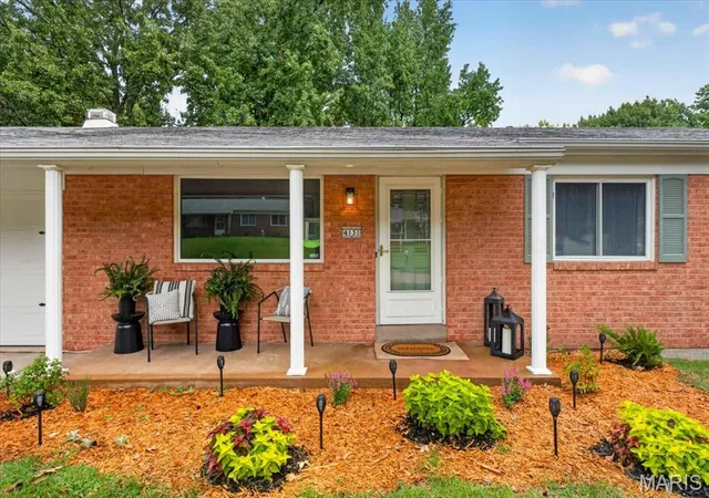 Photo 2 of Sale Pending at 4131 Lockport Dr, Bridgeton, MO 63044 | MLS# MIS26050862 | Listing updated on 2026-09-11