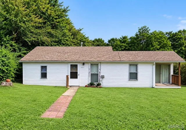 Photo 2 of Multi family home for sale at 1333 11th St, Cottage Hills, IL 62018 | MLS# MIS26051005 | Listing updated on 2026-09-15