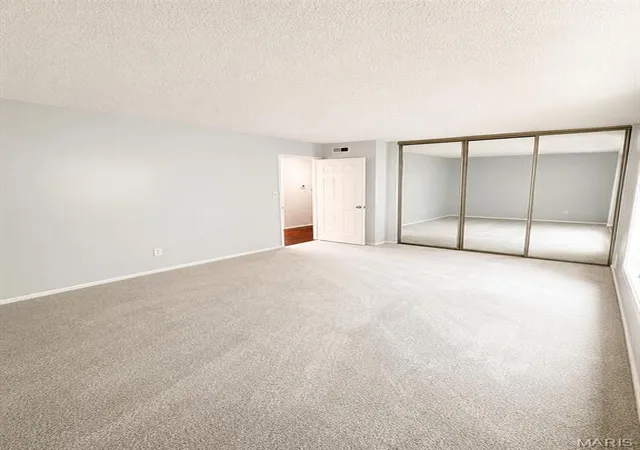 Photo 3 of Condo for sale at 6803 Cottage Grv Ln #B, Saint Louis, MO 63129 | MLS# MIS26051106 | Listing updated on 2026-10-25