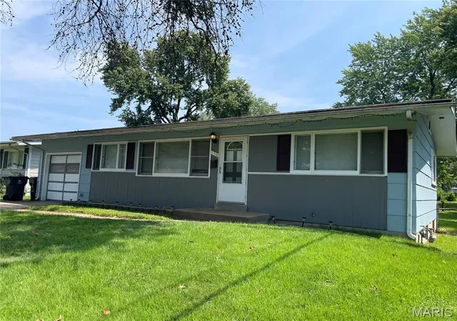 Photo 1 of Sale Pending at 130 Dauphin Ln, Florissant, MO 63033 | MLS# MIS26051374 | Listing updated on 2026-09-14