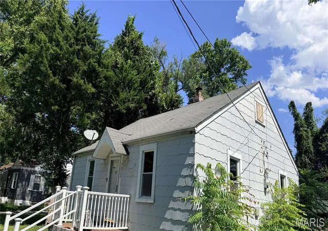 Photo 4 of Single family home for sale at 10134 Clairmont Dr, Saint Louis, MO 63136 | MLS# MIS26051438 | Listing updated on 2026-09-28