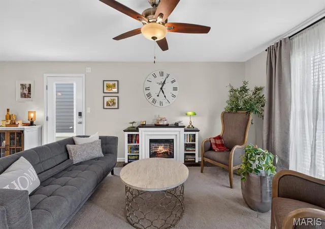 Photo 2 of Sale Pending at 32 Freehold Rock Pl, Saint Charles, MO 63301 | MLS# MIS26051505 | Listing updated on 2026-09-11