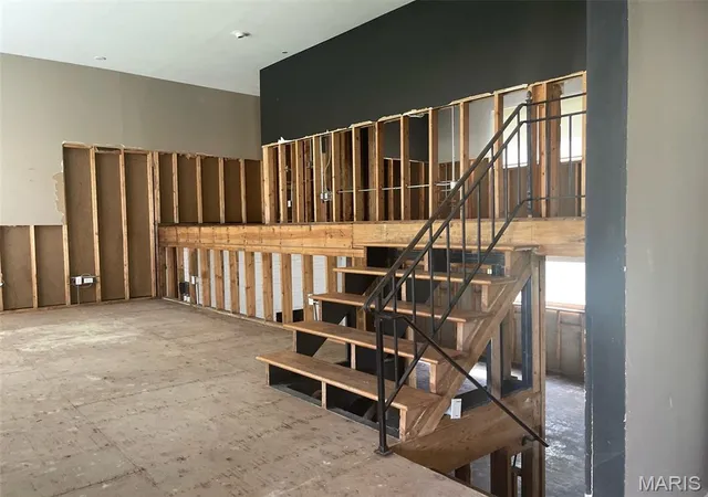 Photo 2 of Single family home for sale at 844 Townhouse Ln, Hazelwood, MO 63042 | MLS# MIS26051507 | Listing updated on 2026-10-02