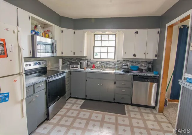 Photo 4 of Single family home for sale at 709 Pine View St, Ramsey, IL 62080 | MLS# MIS26051574 | Listing updated on 2026-10-19