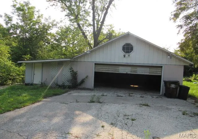 Photo 3 of Sale Pending at 603 Mill St, Kane, IL 62054 | MLS# MIS26051595 | Listing updated on 2026-10-01