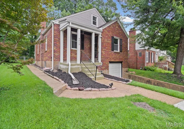 Photo 2 of Sale Pending at 9019 Mcnulty Dr, Saint Louis, MO 63114 | MLS# MIS26051596 | Listing updated on 2026-09-14