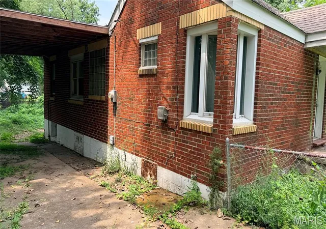 Photo 2 of Single family home for sale at 10151 Clairmont Dr, Saint Louis, MO 63136 | MLS# MIS26051627 | Listing updated on 2026-09-28