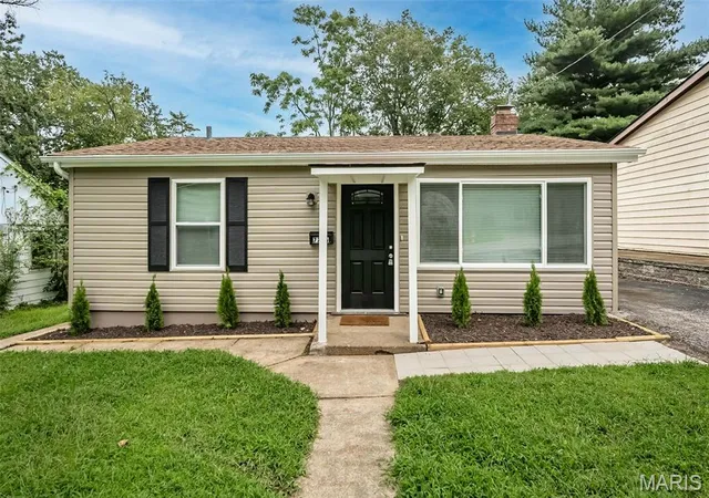 Photo 1 of Single family home for sale at 7706 Genesta St, Saint Louis, MO 63123 | MLS# MIS26051732 | Listing updated on 2026-09-14