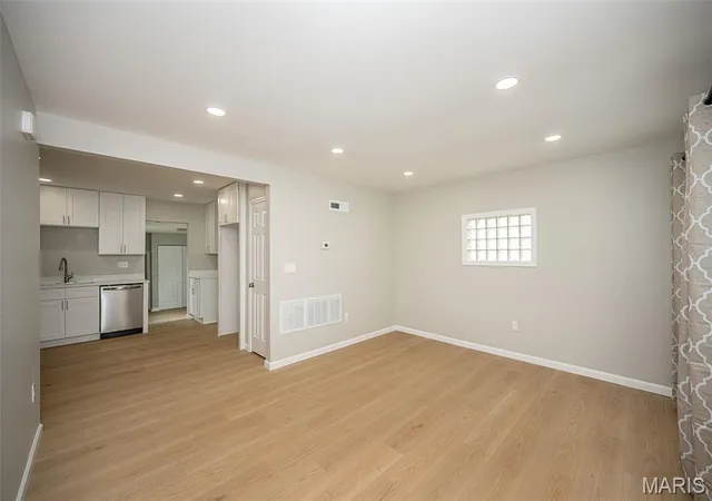 Photo 3 of Sale Pending at 7706 Genesta St, Saint Louis, MO 63123 | MLS# MIS26051732 | Listing updated on 2026-10-08