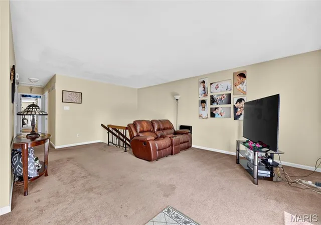 Photo 4 of Sale Pending at 113 Barkwood Trails Dr, Saint Peters, MO 63376 | MLS# MIS26051784 | Listing updated on 2026-09-24