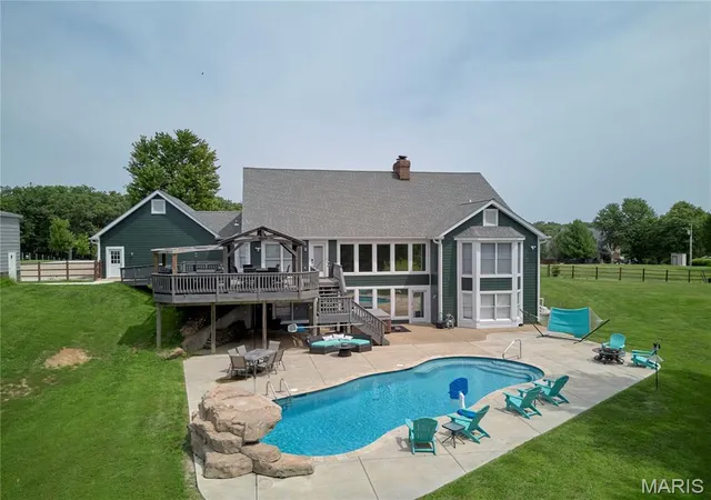Photo 2 of Single family home for sale at 2144 Jarvis Rd, Foristell, MO 63348 | MLS# MIS26051809 | Listing updated on 2026-10-08