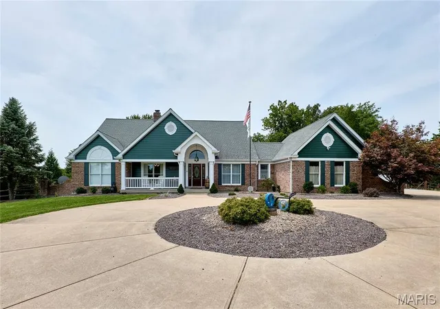 Photo 3 of Single family home for sale at 2144 Jarvis Rd, Foristell, MO 63348 | MLS# MIS26051809 | Listing updated on 2026-10-08
