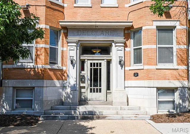 Photo 2 of Condo for sale at 627 Clara Ave #104, Saint Louis, MO 63112 | MLS# MIS26051840 | Listing updated on 2026-10-19