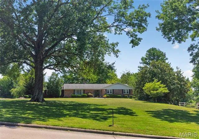 Single family home for sale at 948 Donna Dr, Jackson, MO 63755 | MLS# MIS26051895 | Listing updated on 2026-09-14