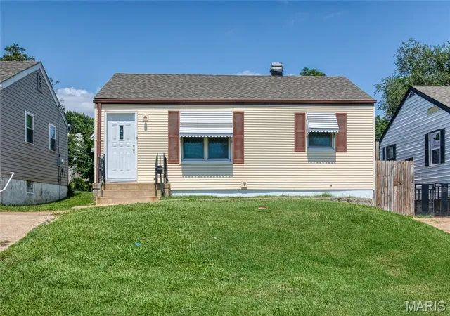 Photo 1 of Single family home for sale at 3619 W Steins St, Saint Louis, MO 63116 | MLS# MIS26051984 | Listing updated on 2026-09-11