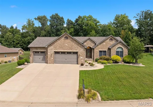 Photo 1 of Single family home for sale at 55 Liberty Ln, Highland, IL 62249 | MLS# MIS26052006 | Listing updated on 2026-09-14