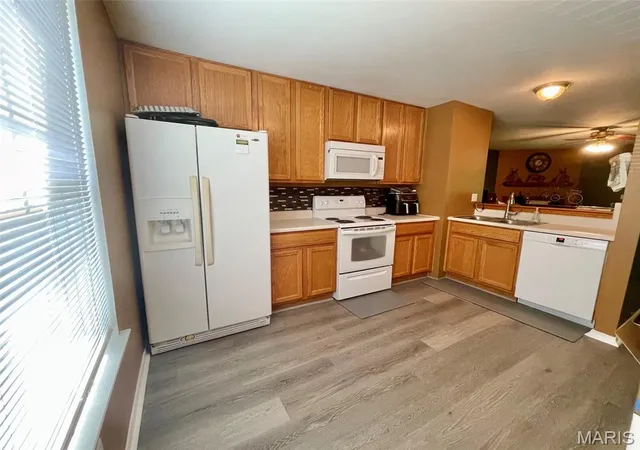 Photo 2 of Sale Pending at 1040 Sugar Creek Ct #4, St Peters, MO 63376 | MLS# MIS26052028 | Listing updated on 2026-09-11