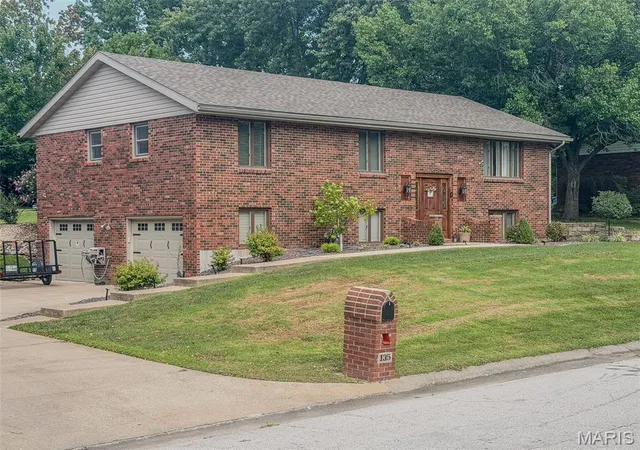 Photo 1 of Single family home for sale at 135 Pioneer Trl, Hannibal, MO 63401 | MLS# MIS26052066 | Listing updated on 2026-09-11