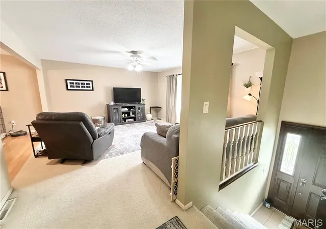Photo 2 of Single family home for sale at 135 Pioneer Trl, Hannibal, MO 63401 | MLS# MIS26052066 | Listing updated on 2026-09-11