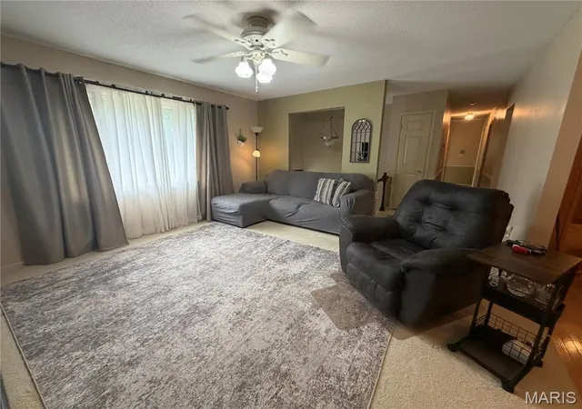 Photo 4 of Single family home for sale at 135 Pioneer Trl, Hannibal, MO 63401 | MLS# MIS26052066 | Listing updated on 2026-09-11
