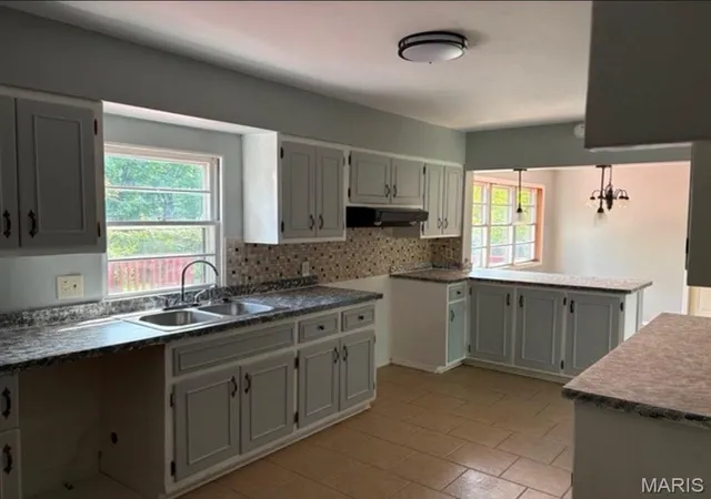 Photo 4 of Sale Pending at 2 Junior Dr, Belleville, IL 62223 | MLS# MIS26052089 | Listing updated on 2026-09-14
