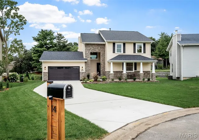 Photo 1 of Single family home for sale at 14 Bayside Ct, Lake St Louis, MO 63367 | MLS# MIS26052226 | Listing updated on 2026-09-14