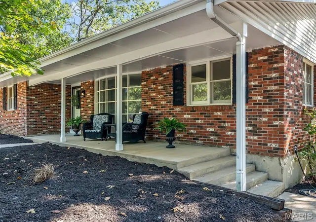 Photo 3 of Single family home for sale at 11 Edith Dr, Bourbon, MO 65441 | MLS# MIS26052281 | Listing updated on 2026-09-11