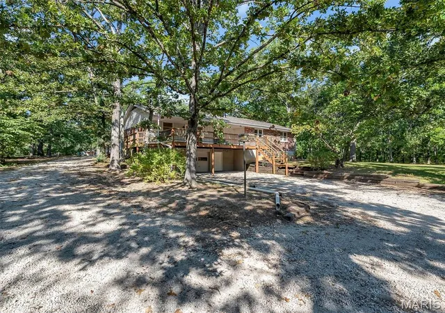Photo 4 of Single family home for sale at 11 Edith Dr, Bourbon, MO 65441 | MLS# MIS26052281 | Listing updated on 2026-09-11