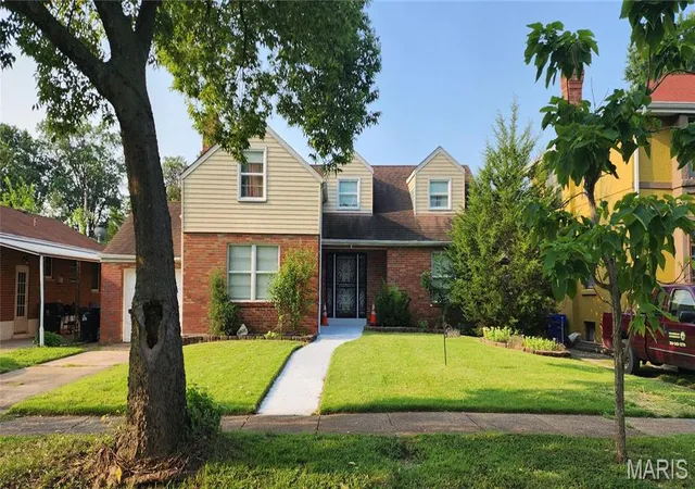 Photo 1 of Single family home for sale at 6830 Roberts Ave, Saint Louis, MO 63130 | MLS# MIS26052444 | Listing updated on 2026-09-08