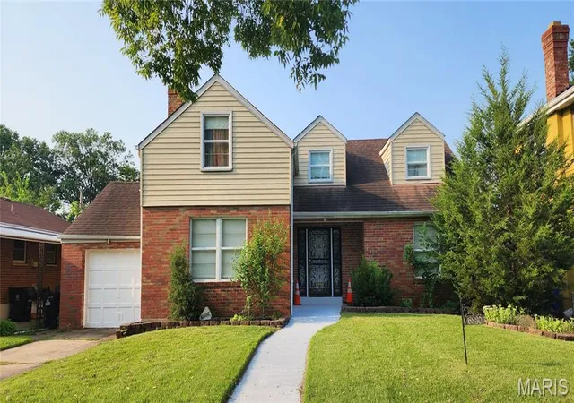 Photo 2 of Single family home for sale at 6830 Roberts Ave, Saint Louis, MO 63130 | MLS# MIS26052444 | Listing updated on 2026-09-08