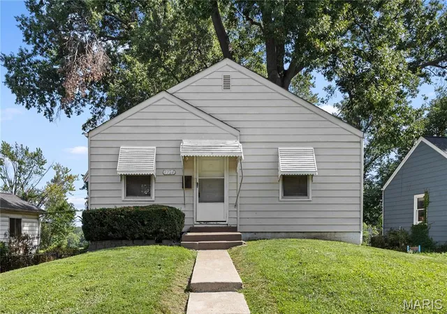 Photo 1 of Single family home for sale at 7724 Horatio Dr, Saint Louis, MO 63121 | MLS# MIS26052561 | Listing updated on 2026-09-15