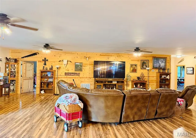Photo 3 of Single family home for sale at 120 Rover Ln, Poplar Bluff, MO 63901 | MLS# MIS26052585 | Listing updated on 2026-09-15