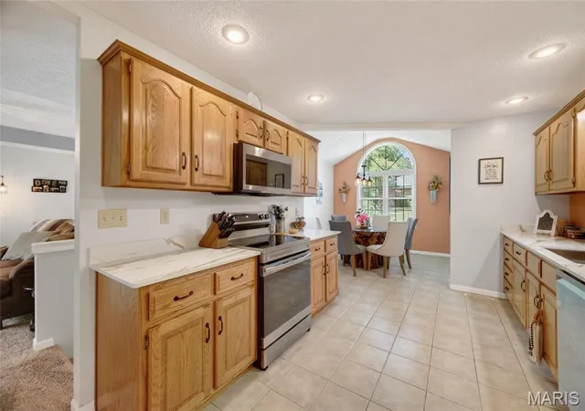 Photo 4 of Single family home for sale at 800 Rosewood Dr, Lebanon, MO 65536 | MLS# MIS26052635 | Listing updated on 2026-09-11