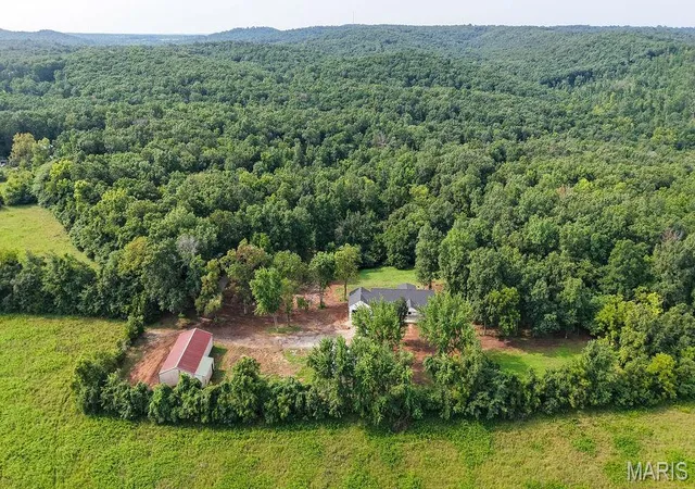 Photo 3 of Sale Pending at 4687 Rouggly Rd, Valles Mines, MO 63087 | MLS# MIS26052683 | Listing updated on 2026-09-11