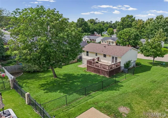 Photo 4 of Sale Pending at 2116 Westmoreland Dr, Imperial, MO 63052 | MLS# MIS26052785 | Listing updated on 2026-09-11