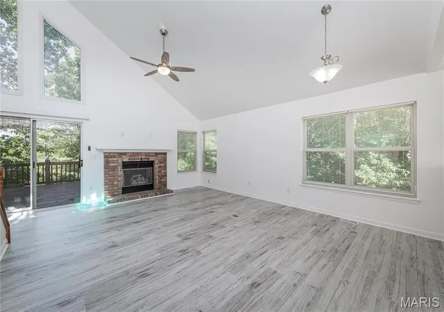 Photo 4 of Single family home for sale at 1501 Strawberry Glen Ct, Ballwin, MO 63021 | MLS# MIS26052803 | Listing updated on 2026-10-02
