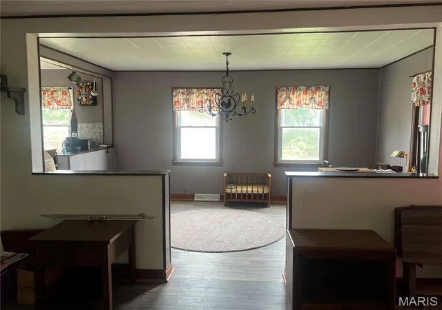 Photo 4 of Single family home for sale at 1416 S Main St, Hillsboro, IL 62049 | MLS# MIS26052866 | Listing updated on 2026-09-14