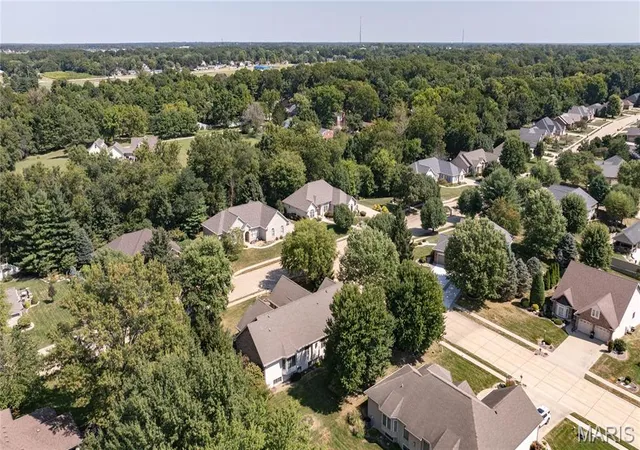 Photo 3 of Single family home for sale at 1213 White Oak Trl, Godfrey, IL 62035 | MLS# MIS26052881 | Listing updated on 2026-10-07