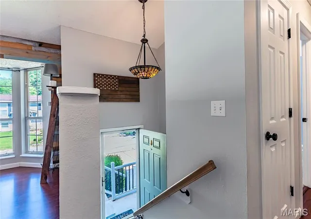 Photo 3 of Sale Pending at 1208 Walnut Dr, Arnold, MO 63010 | MLS# MIS26052903 | Listing updated on 2026-09-11