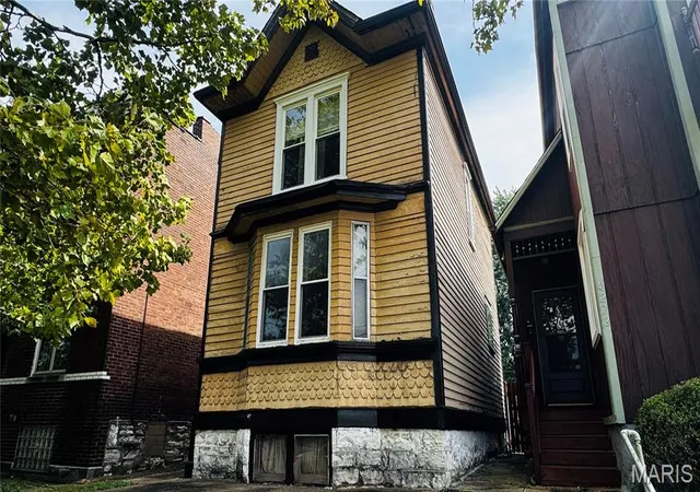 Photo 1 of Single family home for sale at 4270 Wyoming St, St Louis, MO 63116 | MLS# MIS26052971 | Listing updated on 2026-10-16