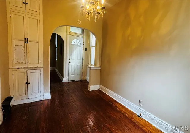 Photo 3 of Single family home for sale at 4270 Wyoming St, St Louis, MO 63116 | MLS# MIS26052971 | Listing updated on 2026-10-16