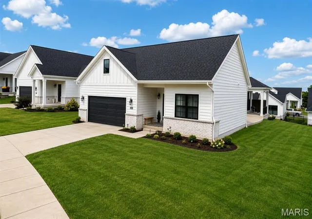 Photo 2 of Single family home for sale at 155 Hvn Ridge Ct, O Fallon, MO 63368 | MLS# MIS26052972 | Listing updated on 2026-09-13